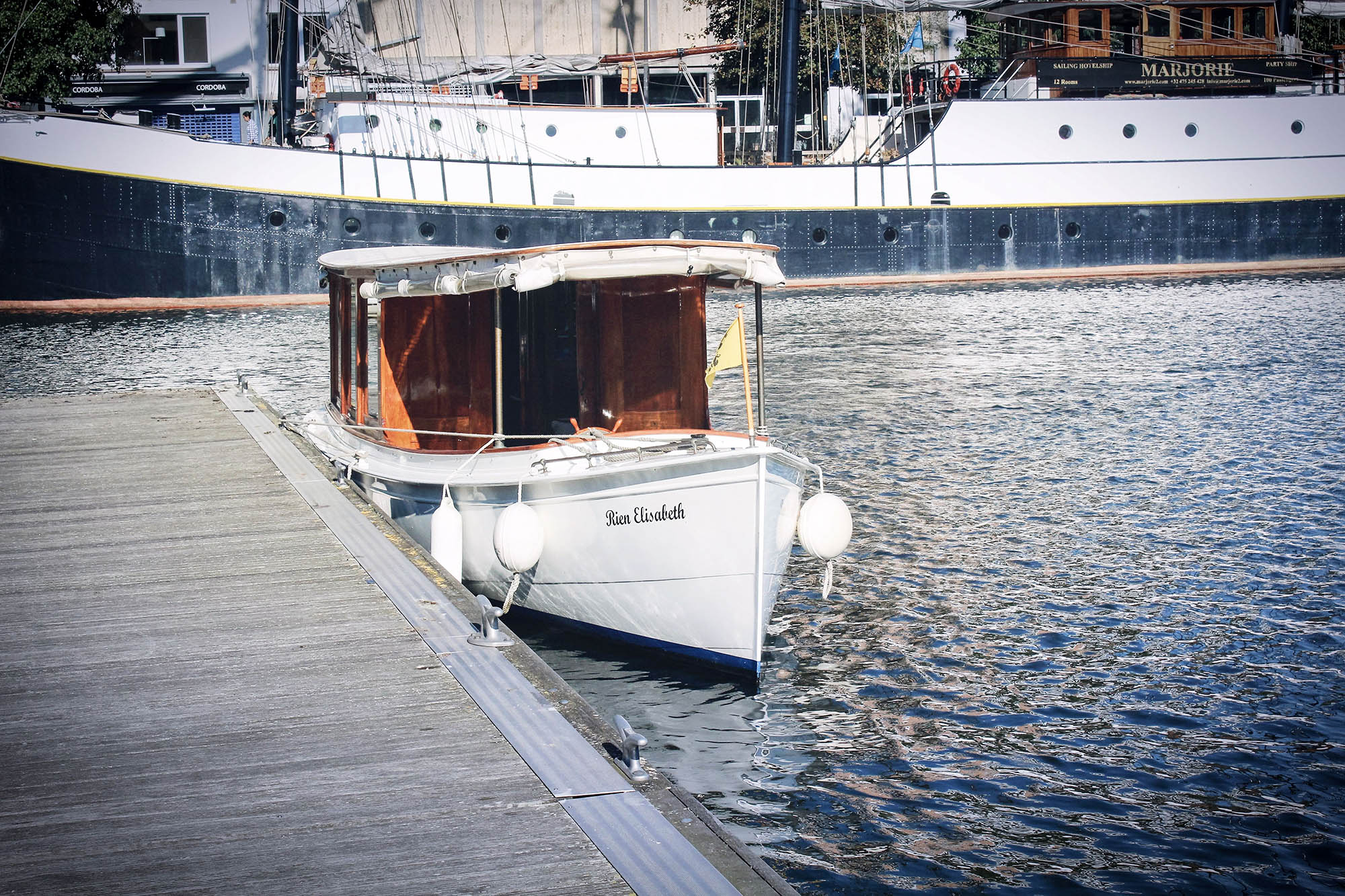 Rein Elisabeth - Rondvaarten Eilandje - Boottochten MAS - Antwerpen. Antwerp Boat Tour